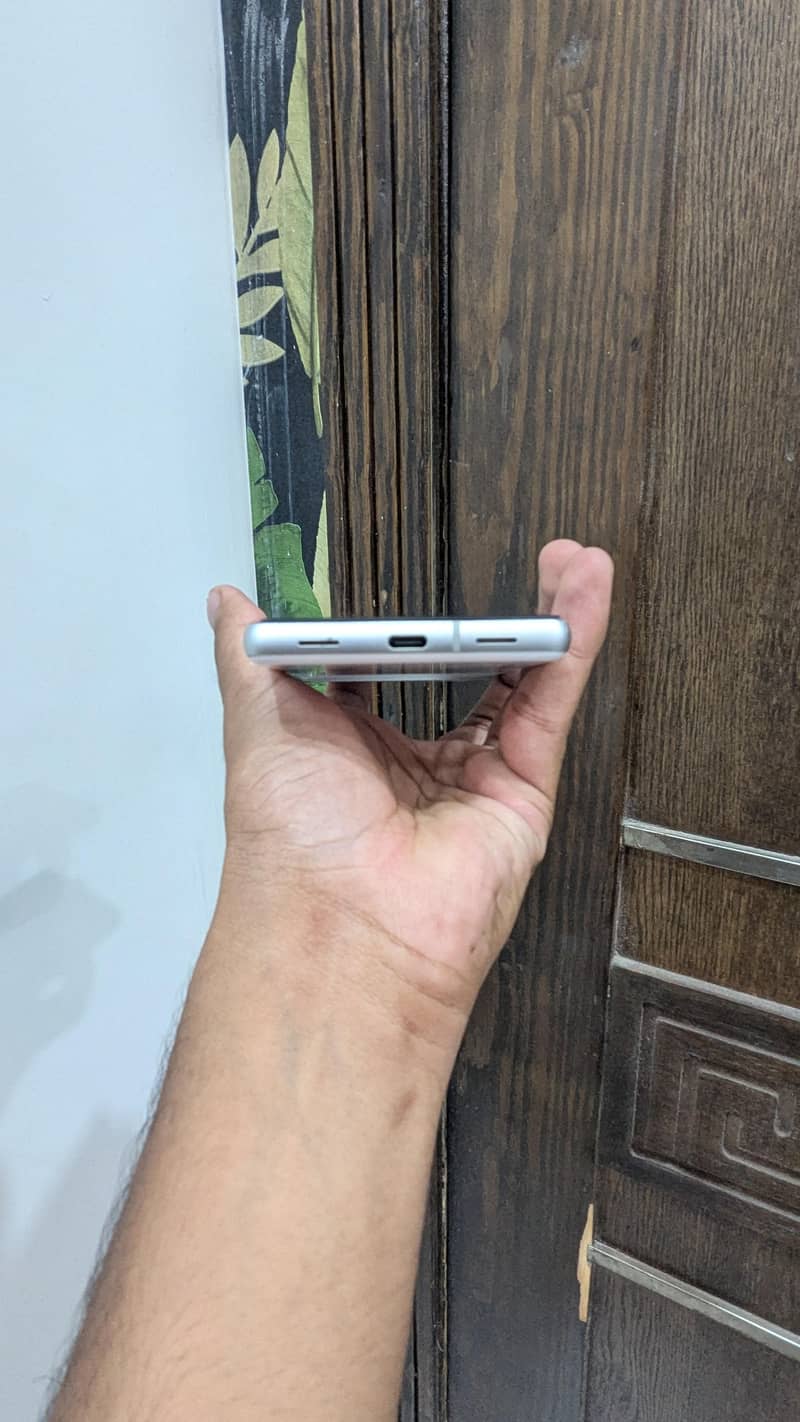 Google Pixel 7a 4