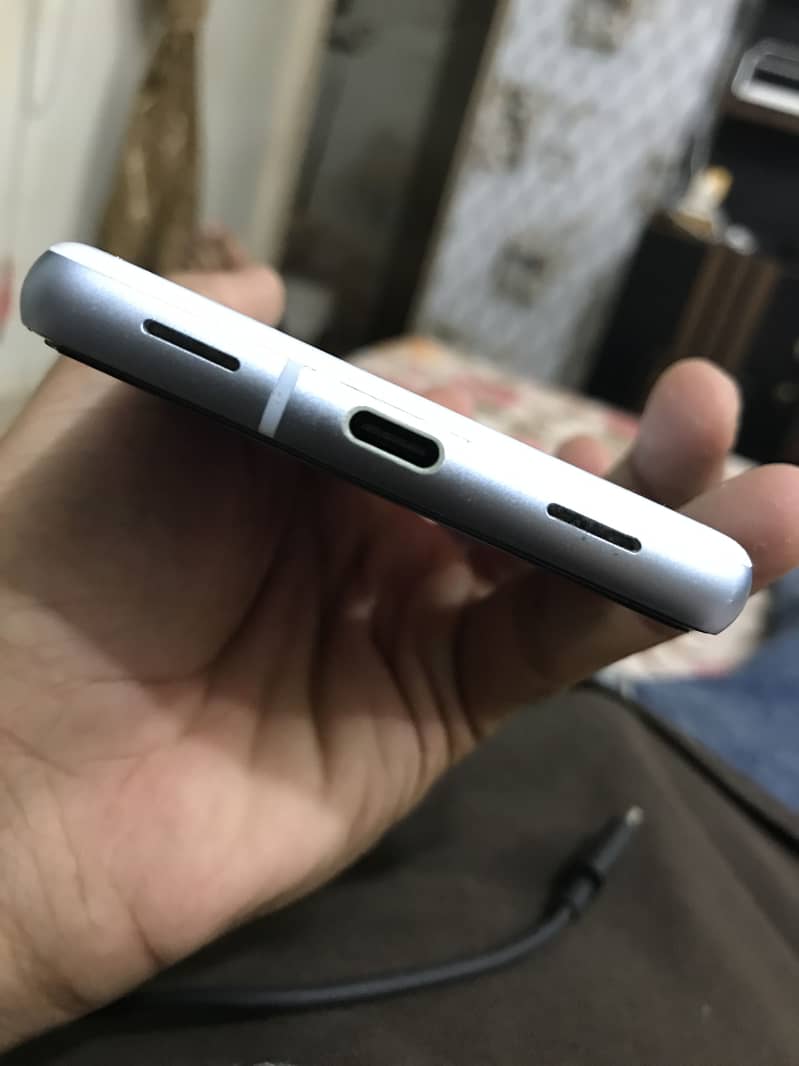 Google Pixel 7a 1