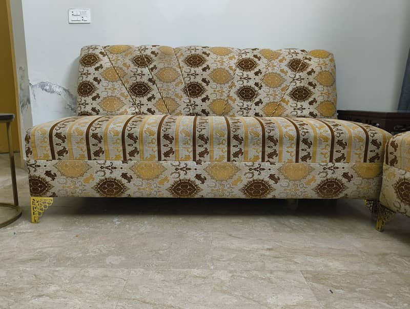 3 sofas, one 3 seater and two 2 seater sofas 0