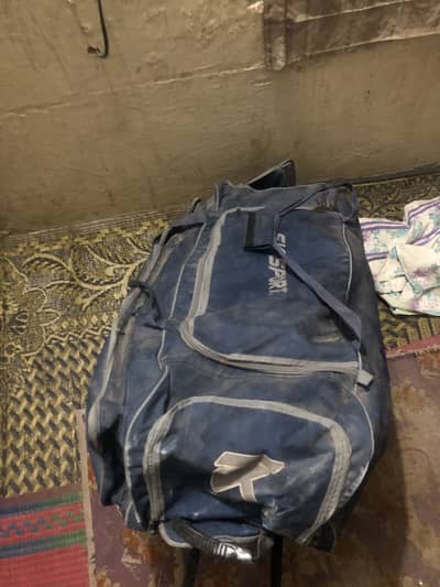 Hardball kit bag full size trolly wala