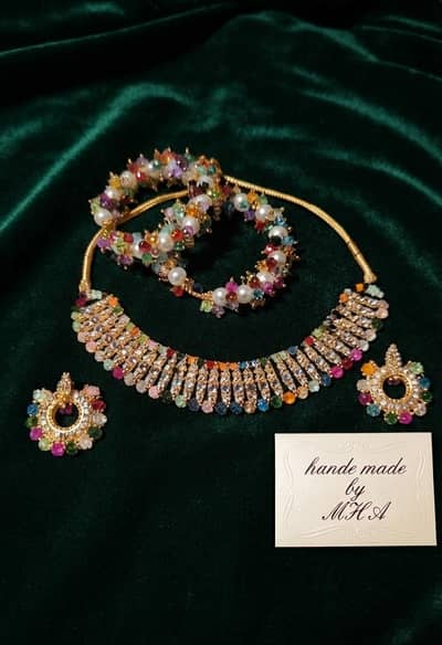 Traditional & Chic Ethnic Beaded Jewelry Set with Earrings