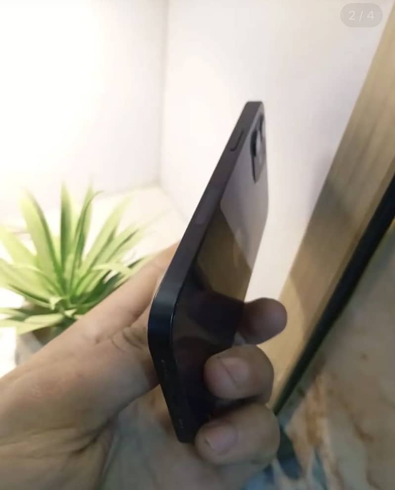Apple iPhone 12 2