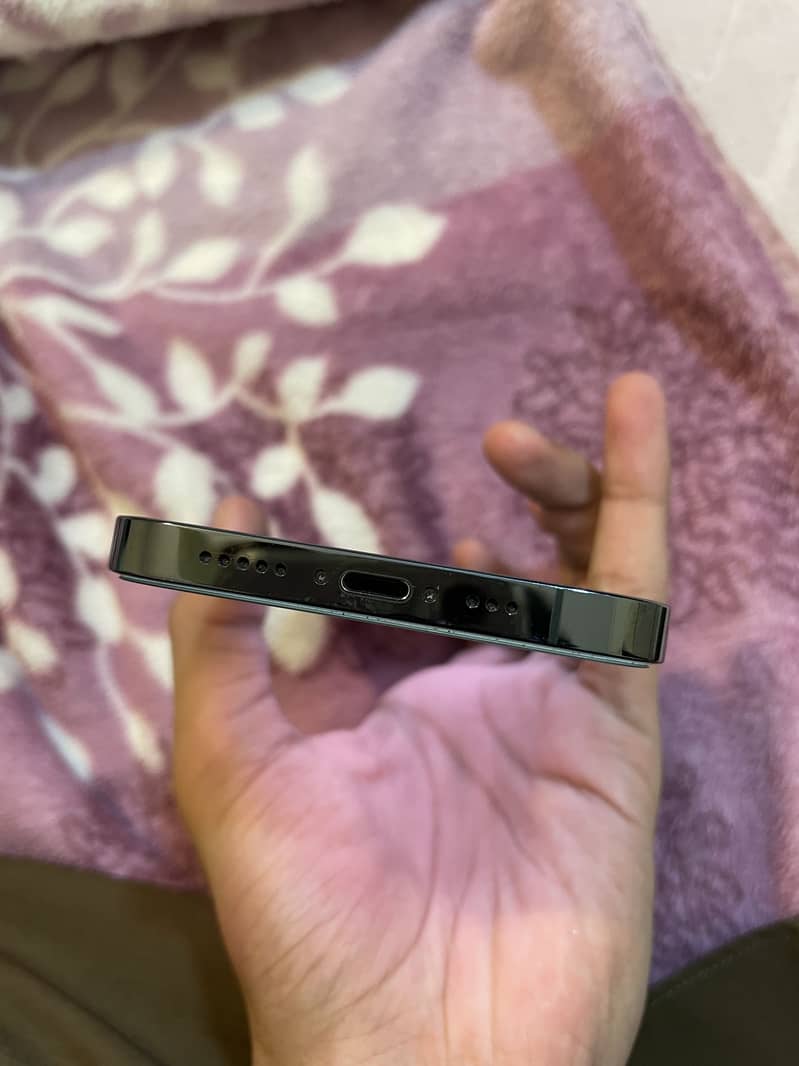Apple iPhone 12 Pro 3