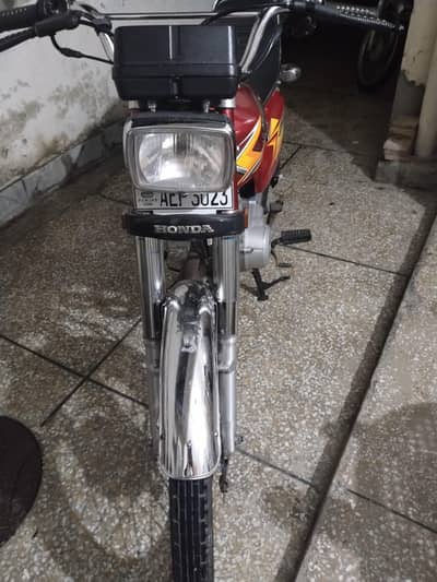 Honda 125 Model 2021 Red color neat and clean contect  no. 03007856372