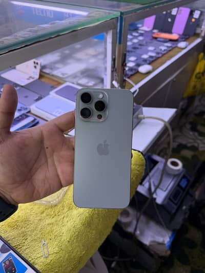 Apple iPhone 15 Pro Max