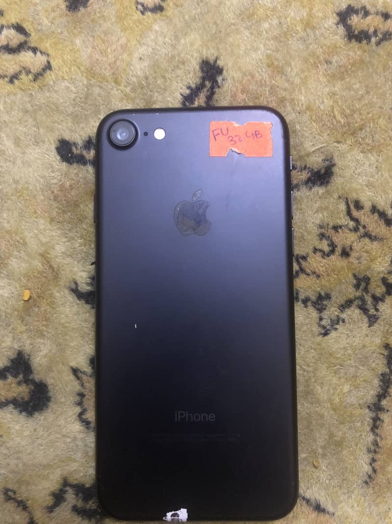 Apple iPhone 7 0
