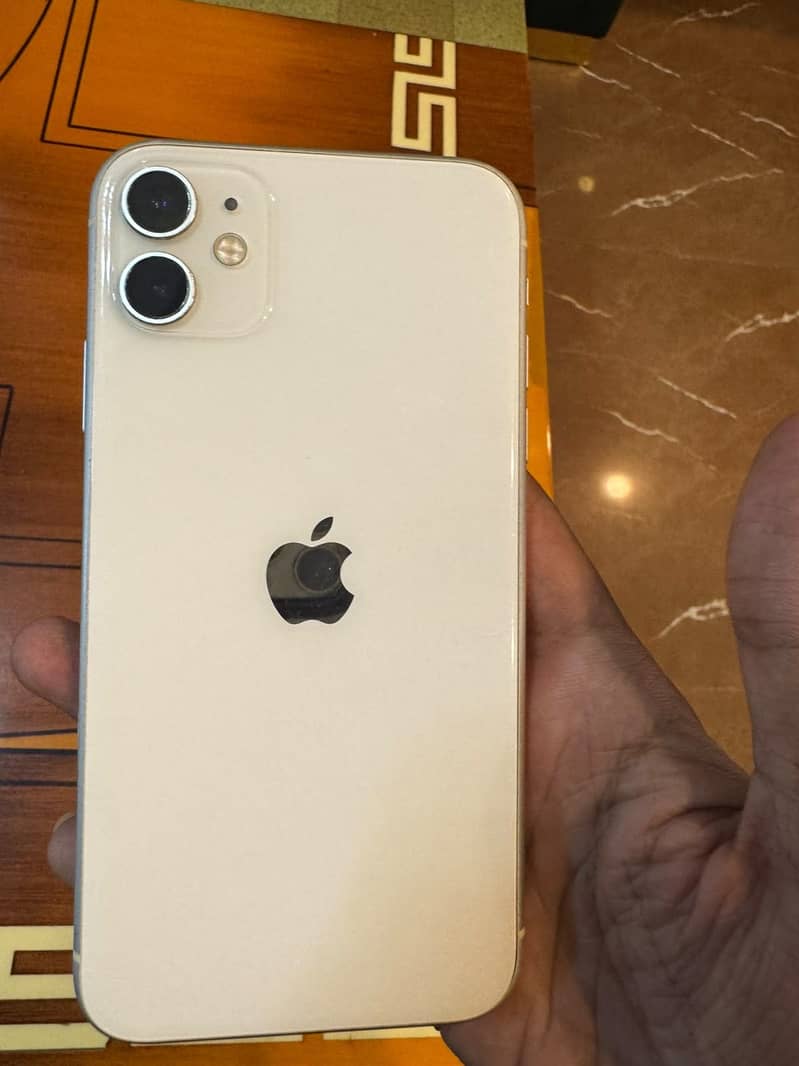 Apple iPhone 11 0