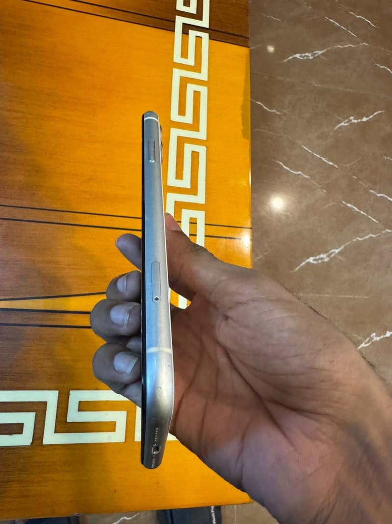 Apple iPhone 11 6