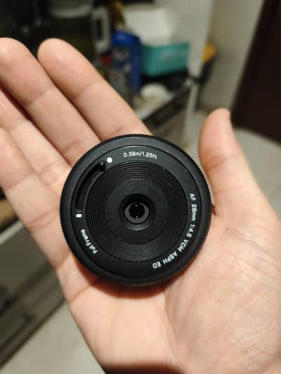 viltrox 27mm f4.5 chip lens