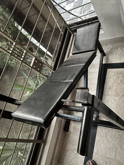 Exercise bench (no wear and tear)