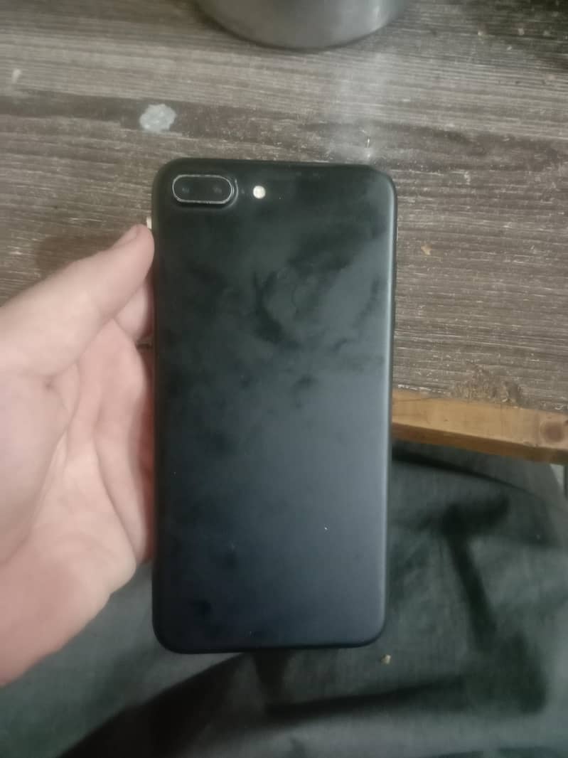 Apple iPhone 7 Plus 0