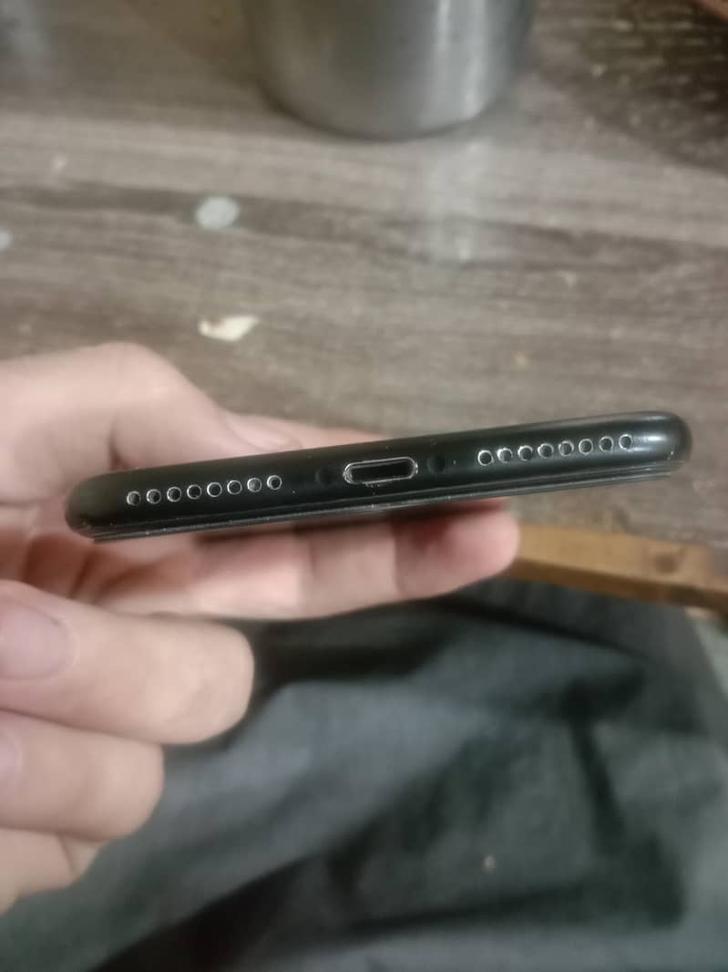 Apple iPhone 7 Plus 8