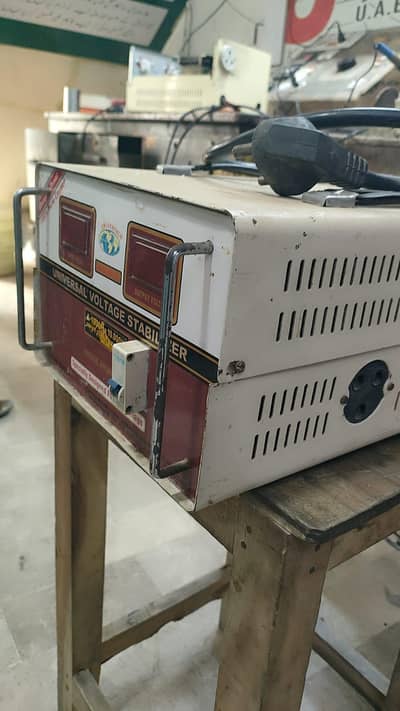 universal voltage stabilizer