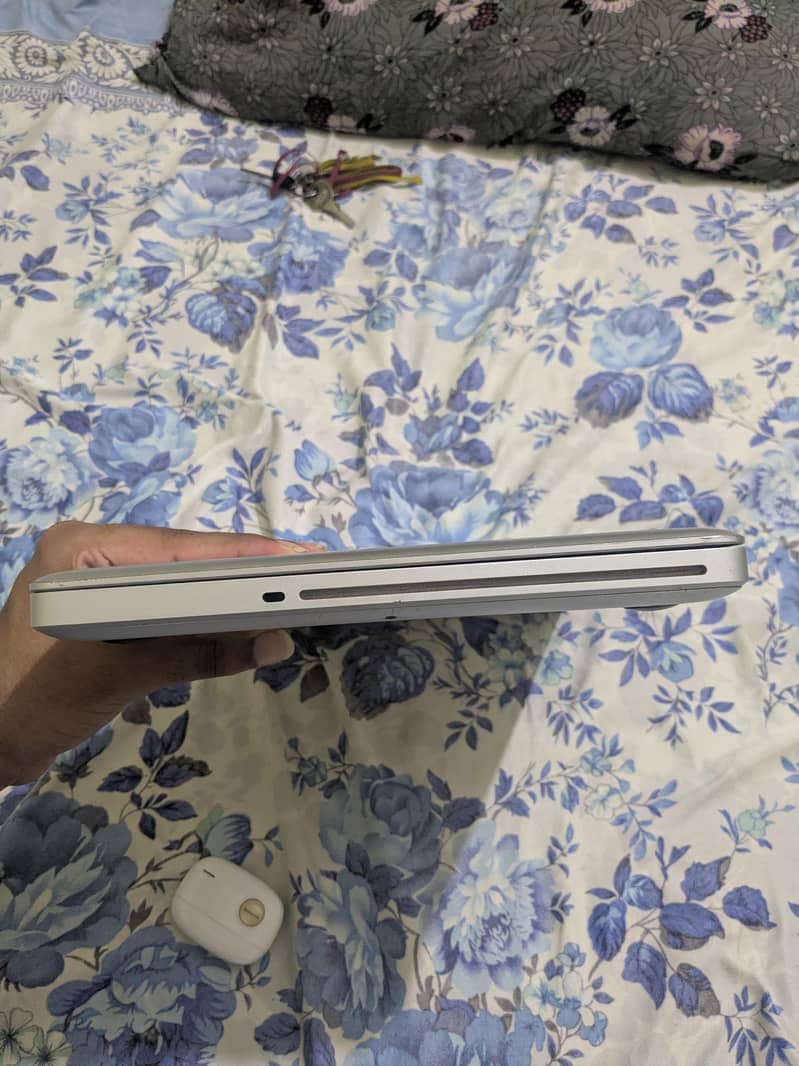 MacBook 12 pro 2012 model 1