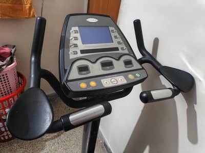 Matrix Fitness Upright Exercise Bike