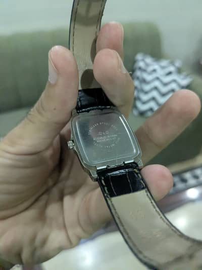 QnQ vintage watch