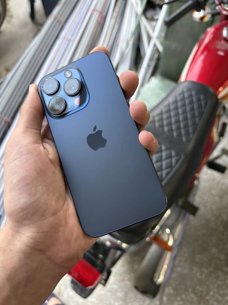 Apple iPhone 15 Pro 1
