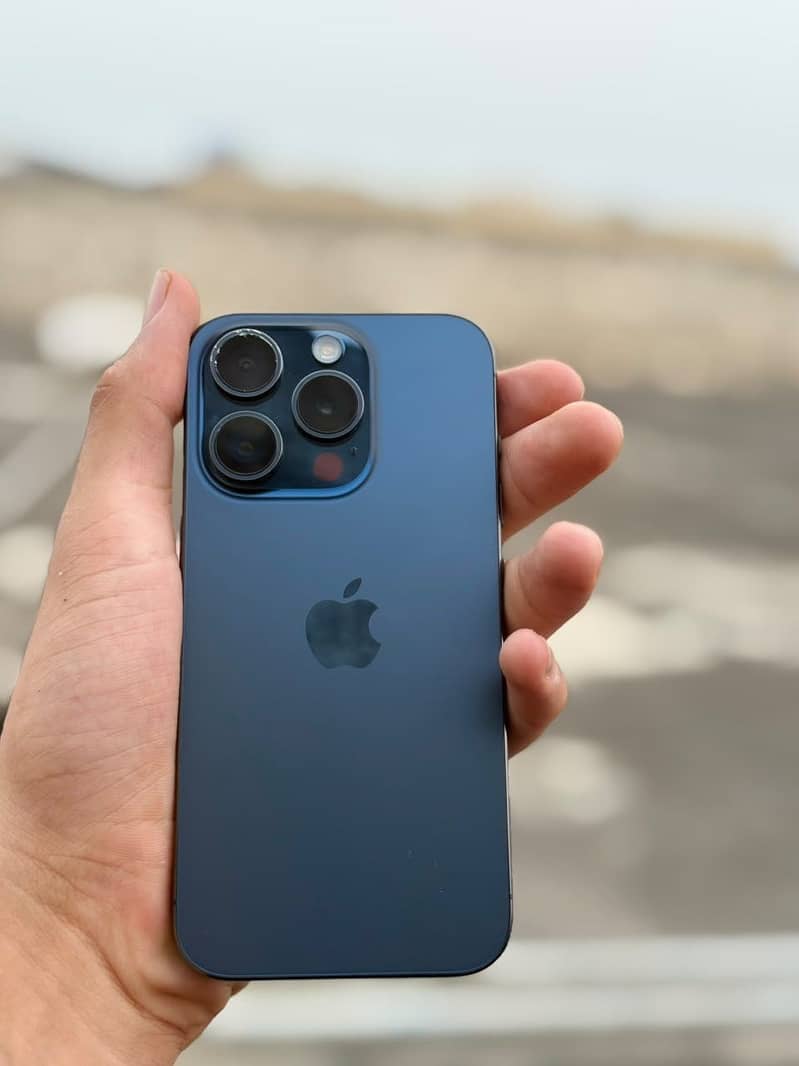Apple iPhone 15 Pro 2