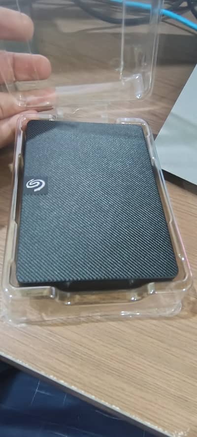 Seagate Expansion 4TB External USB 3.0 Portable Hard Drive