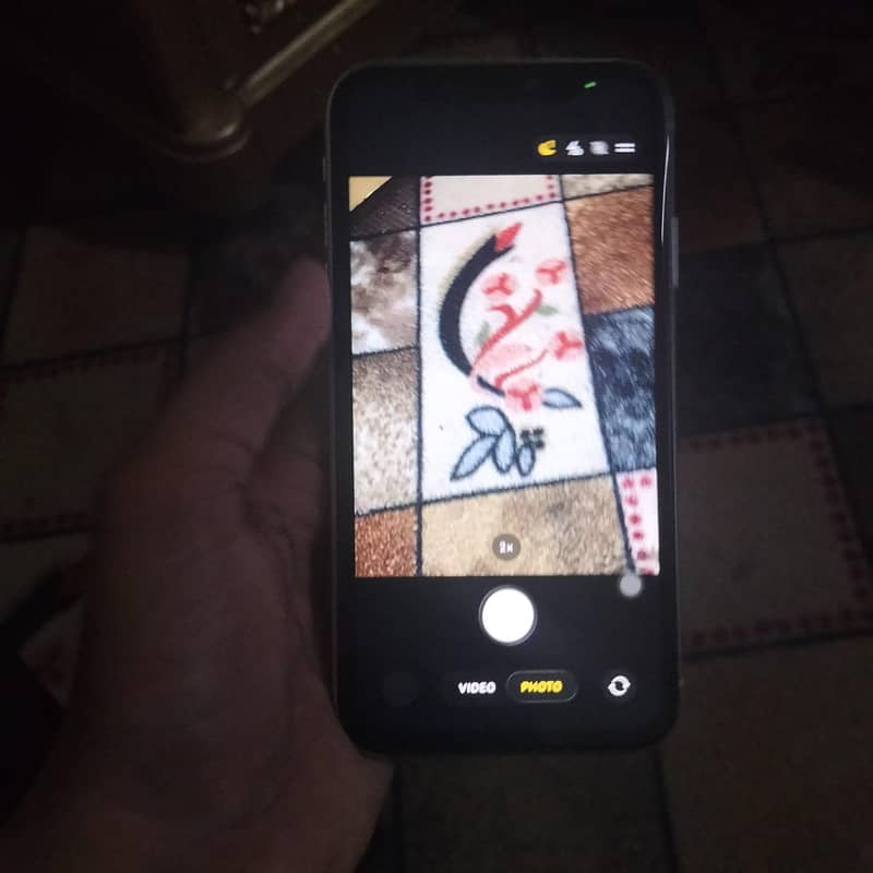 Apple iPhone 11 4