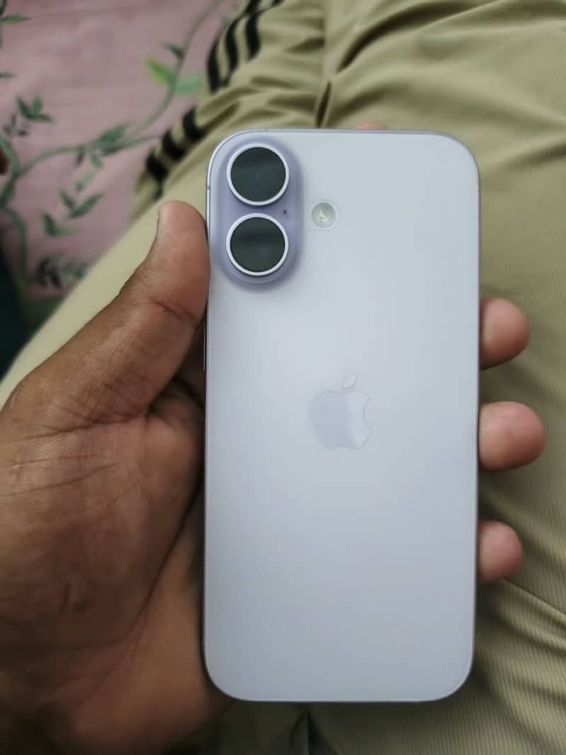 Apple iPhone 17 1