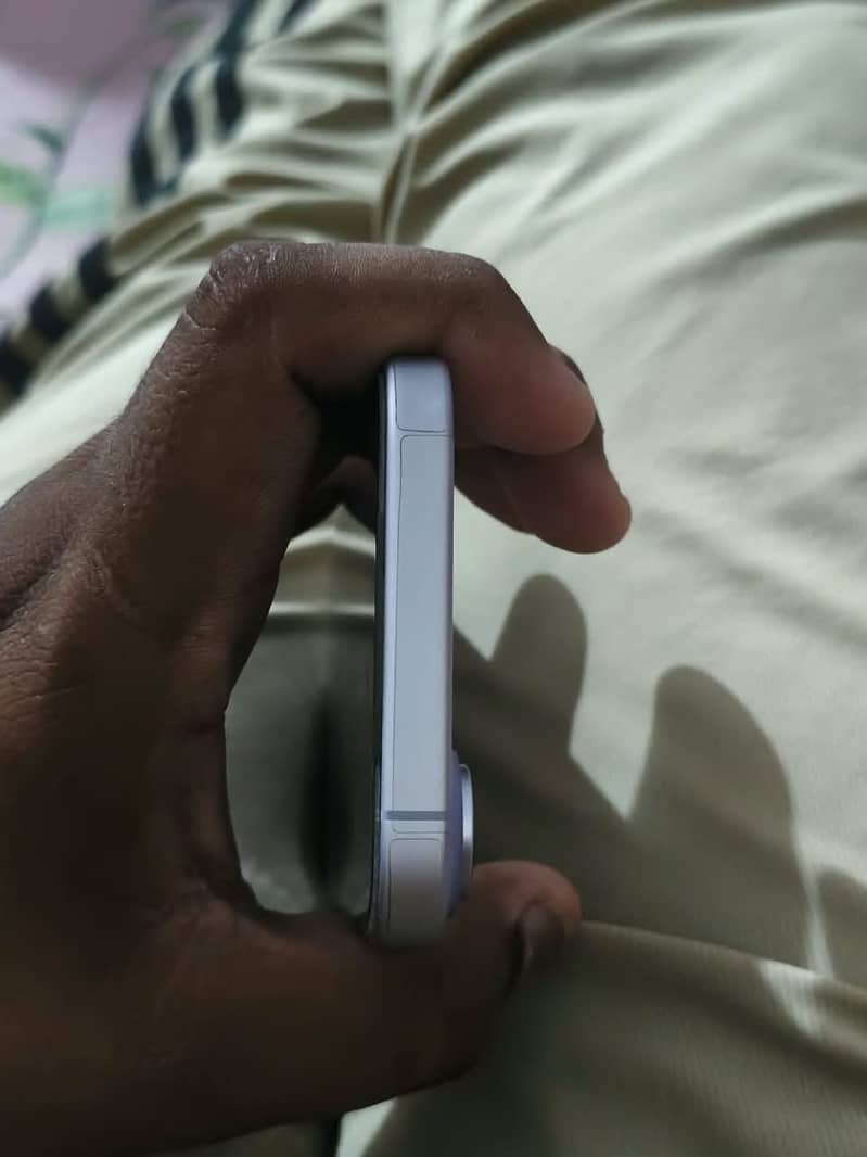 Apple iPhone 17 4