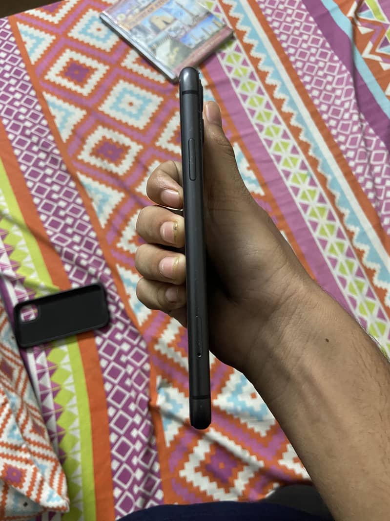 Apple iPhone 11 2