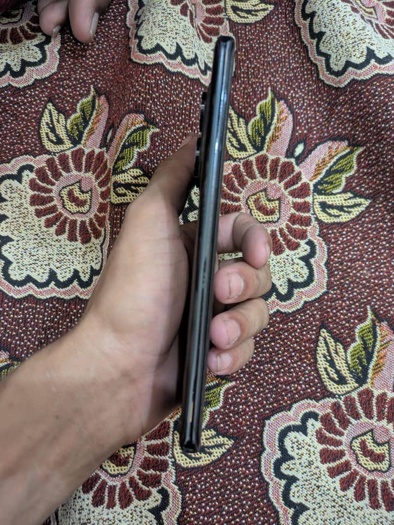 Xiaomi Redmi Note 14 Pro Plus 3