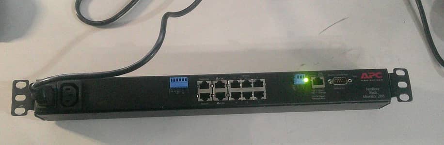 APC NetBotz Rack Monitor 200 NBRK0200