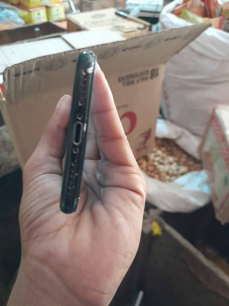 Apple iPhone 7 4