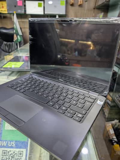 Dell 5300 i5 8th Generation | 8GB / 256GB SSD | 13.3" FHD Touchscreen