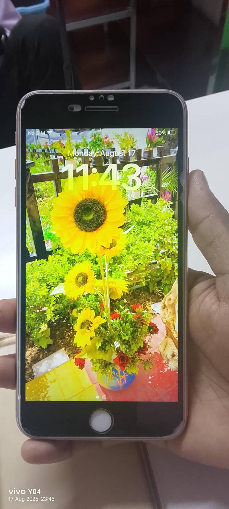 Apple iPhone 8 Plus 3