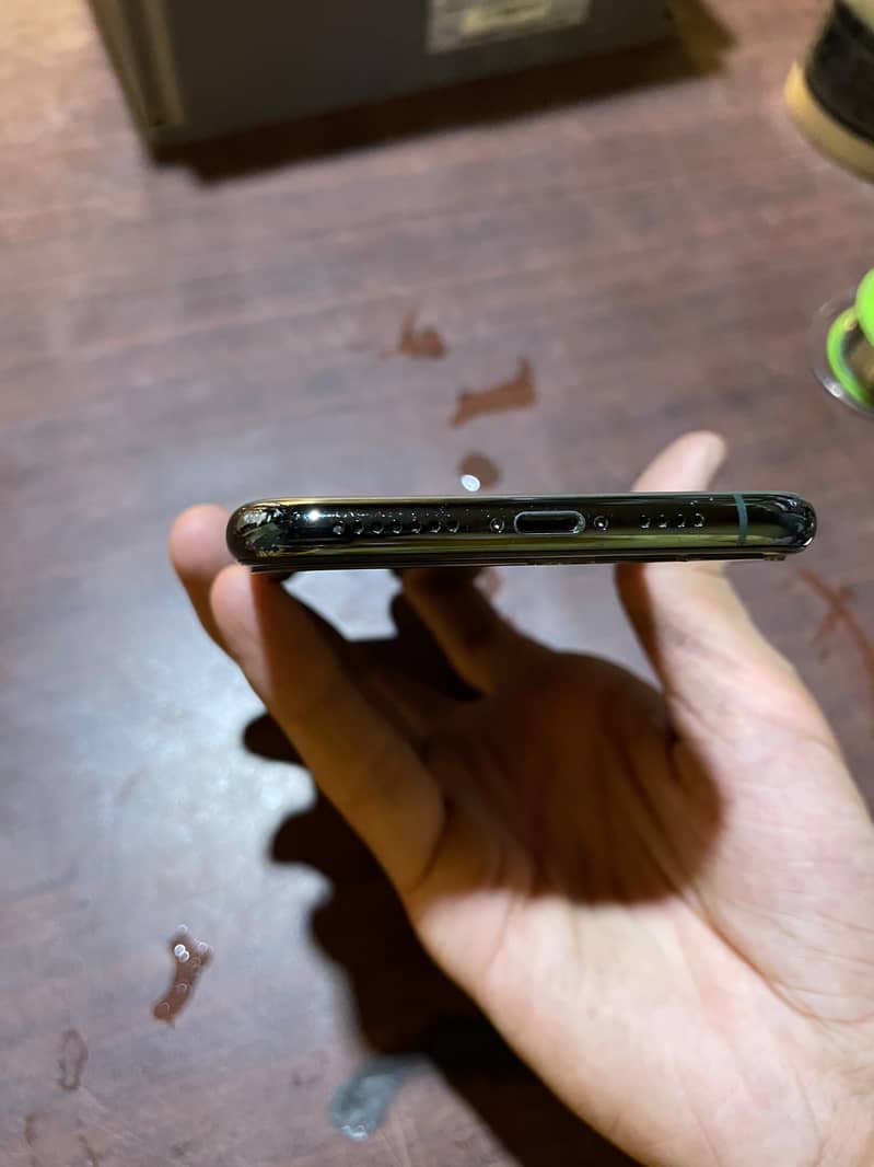iPhone 11pro max 5