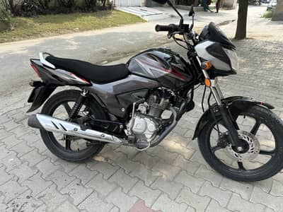 Honda cb 125f 2021 model 8/10 condition