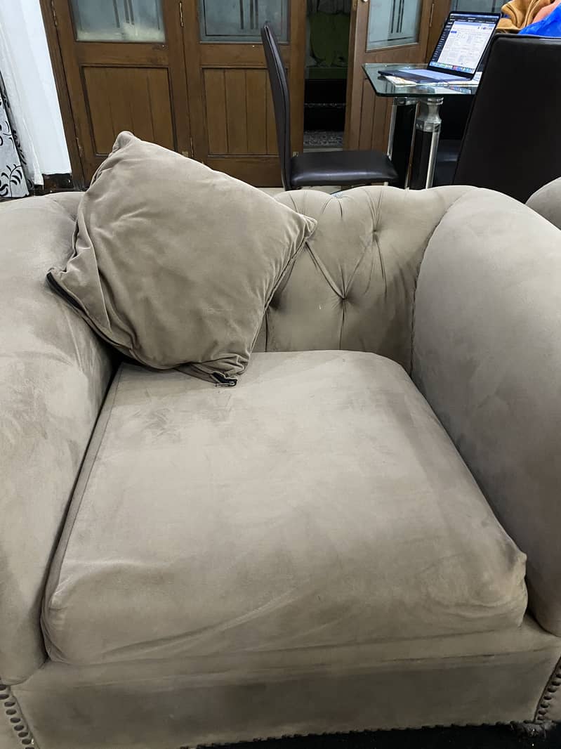 Brown sofa set 3
