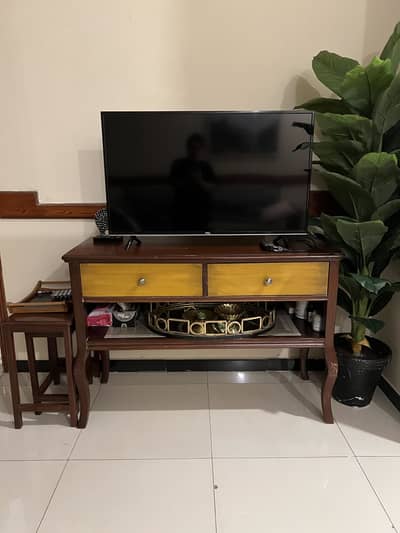Sheesha Wood console