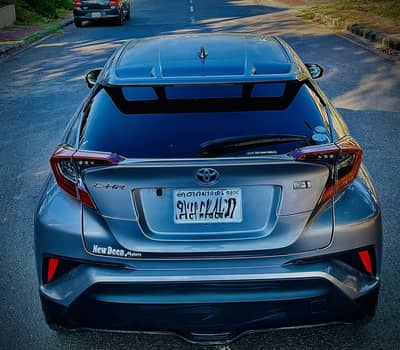Toyota CH-R S-led B2B