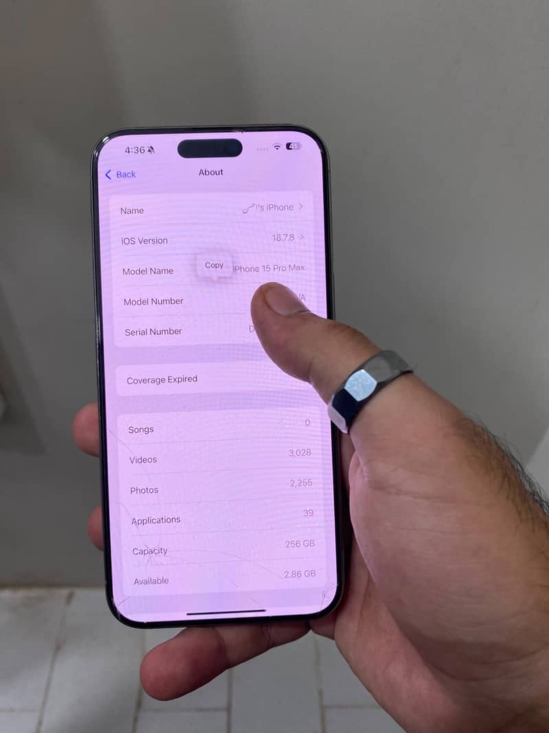 iPhone 15 Pro Max 4