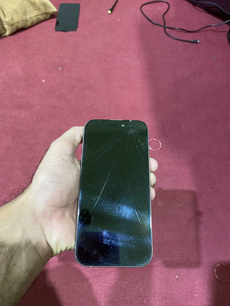 Apple iPhone 15 Pro 1