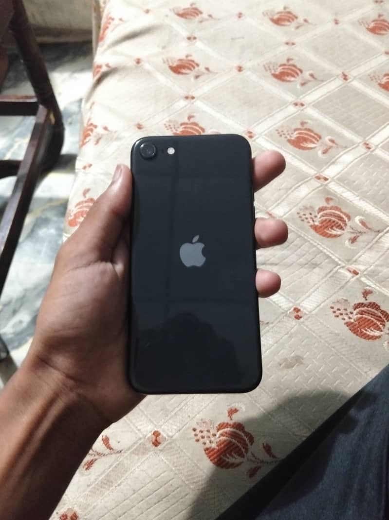 iPhone SE 0