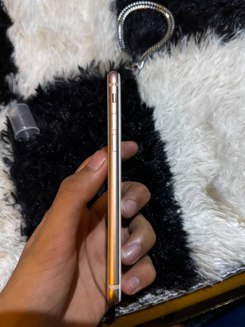 Apple iPhone 8 8