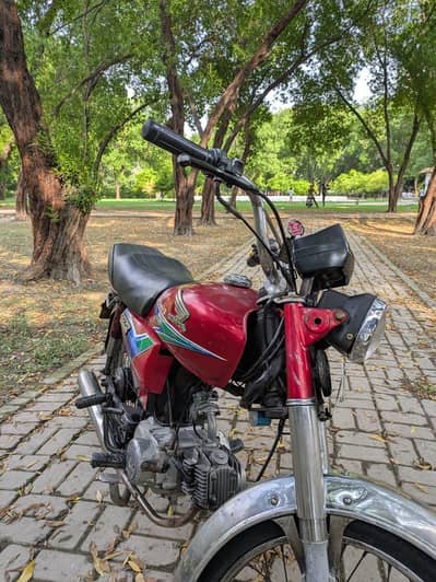 Honda cd70 model 2012