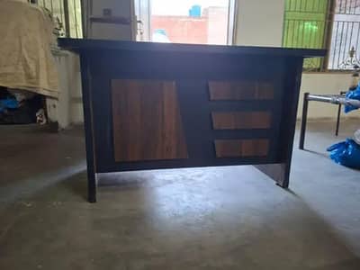 Reception and cash counter Table