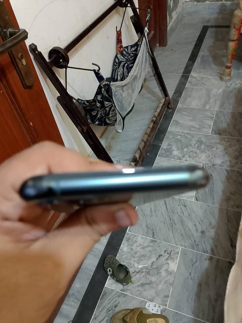 Apple iPhone 11 Pro 0