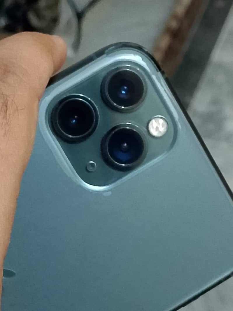 Apple iPhone 11 Pro 1