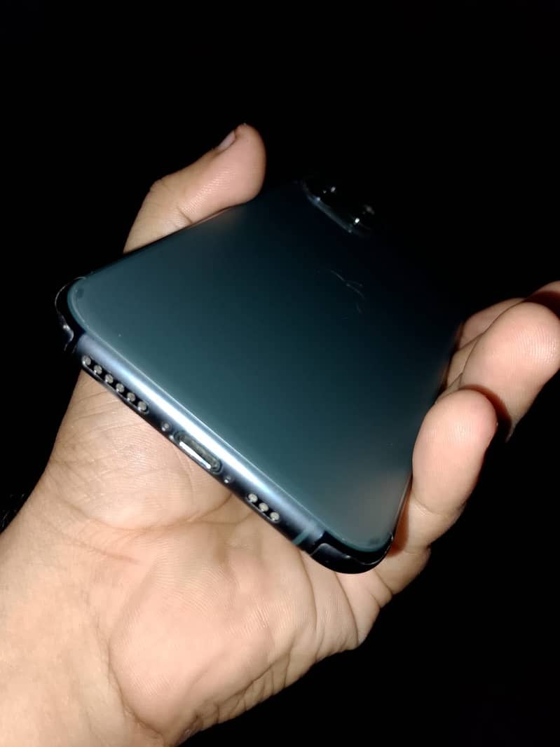 Apple iPhone 11 Pro 3