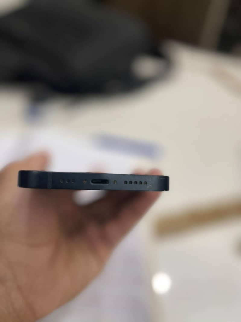 Apple iPhone 14 3