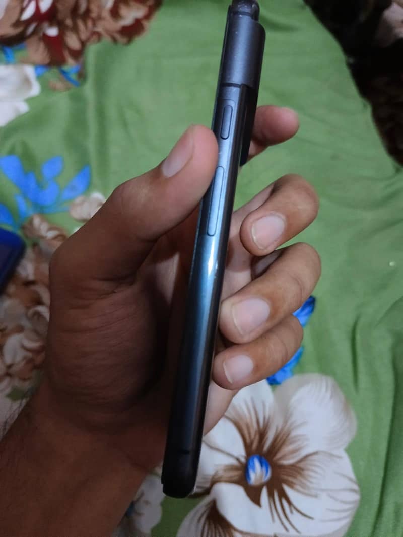 Google Pixel 8 2