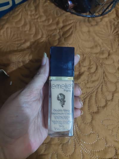 primer n foundation slightly used. not match my skin tone