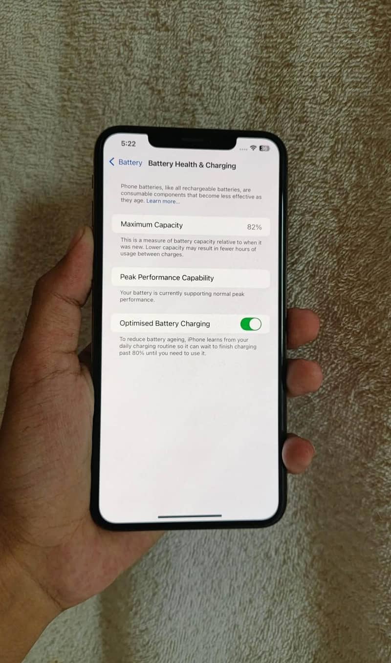 Apple iPhone XS Max 6